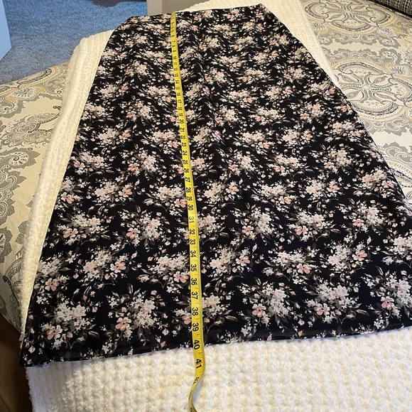 Floral Maxi Skirt - Picture 5 of 6